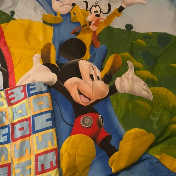 Mickey Mouse Clubhouse Set - TWIN - Picture 1 of 3